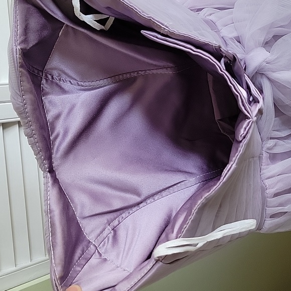 Bridesmaid's light purple bridesmaid dress - Picture 7 of 9